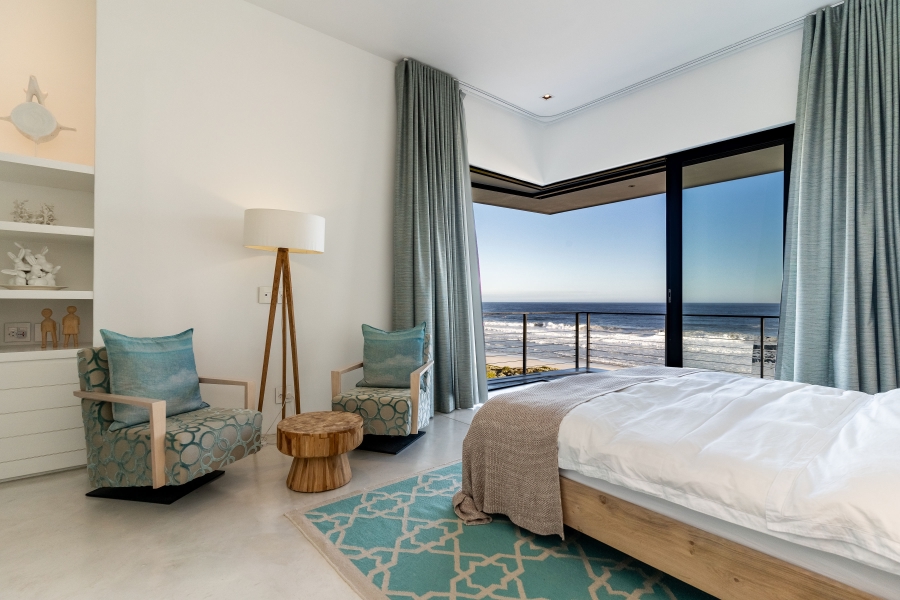 6 Bedroom Property for Sale in Yzerfontein Western Cape